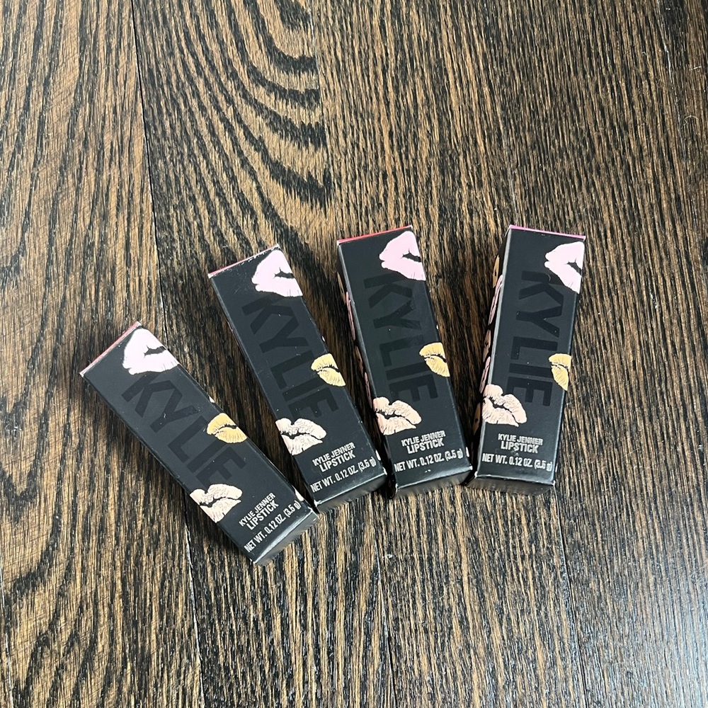 Kylie Mini Lipsticks - Set of 4